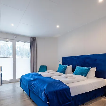 Marina Martinshafen - Lotsenhaus Resort *