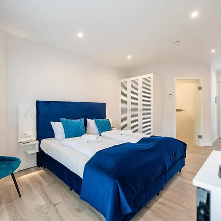 Marina Martinshafen - Lotsenhaus Resort *