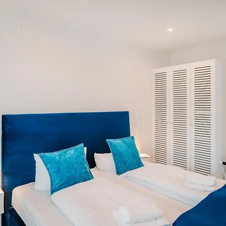 Marina Martinshafen - Lotsenhaus Resort *