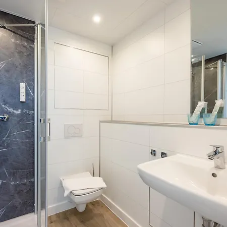 Marina Martinshafen - Lotsenhaus *