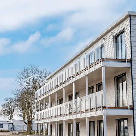 Marina Martinshafen - Lotsenhaus Resort