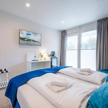 Marina Martinshafen - Lotsenhaus Resort *