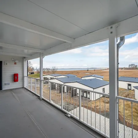 Marina Martinshafen - Lotsenhaus Resort *